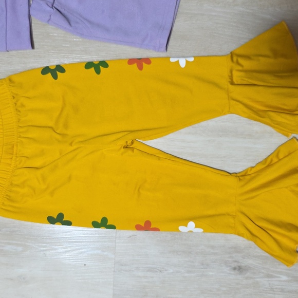 SHEIN Floral Yellow and Lavender Kids Set Bundle - Picture 4 of 7